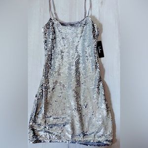 *NWT* Lulus silver sequence dress